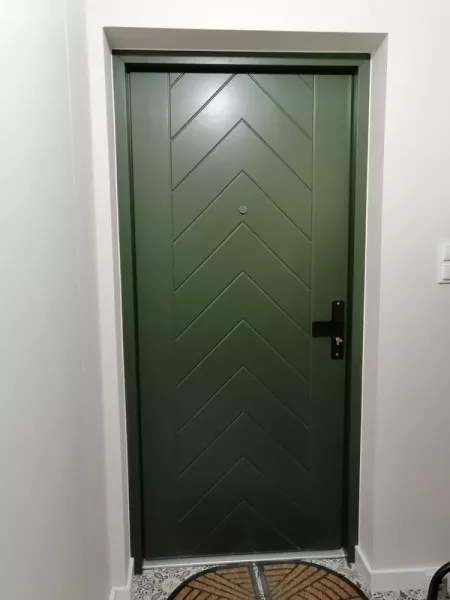 zielone-drzwi-1